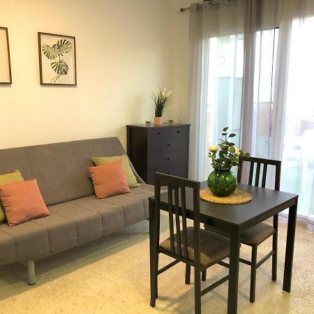 Apartamento Con Piscina En Ciudad Jardin Malaga Bagian luar foto