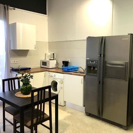 Apartamento Con Piscina En Ciudad Jardin Malaga Bagian luar foto