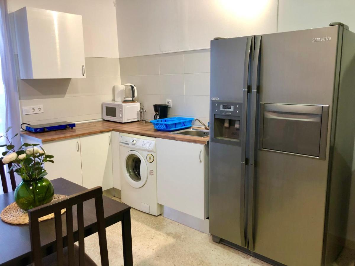Apartamento Con Piscina En Ciudad Jardin Malaga Bagian luar foto