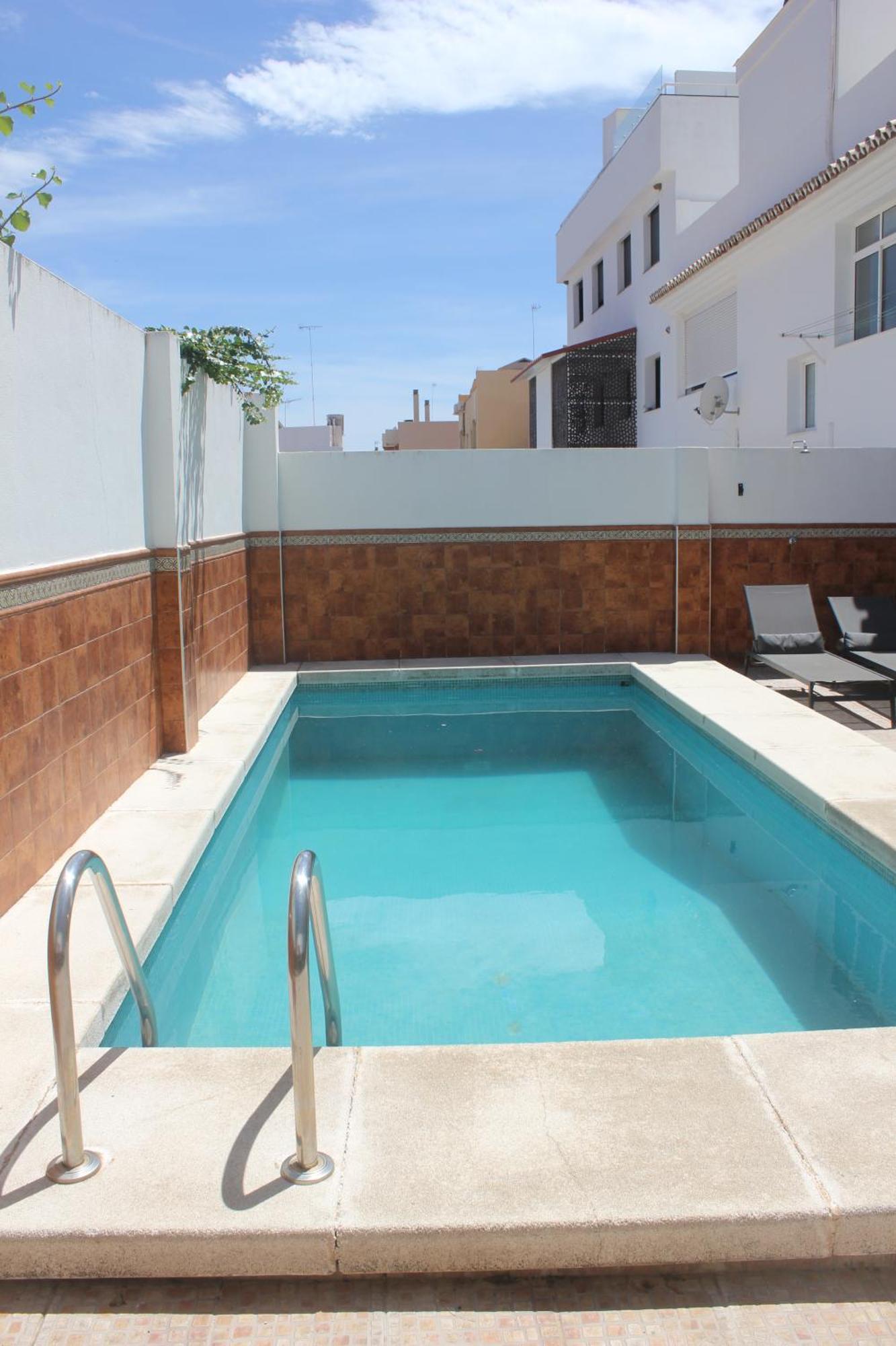 Apartamento Con Piscina En Ciudad Jardin Malaga Bagian luar foto